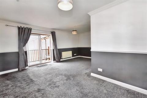 2 bedroom flat for sale, Madeira Way, Eastbourne