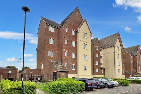 2 bedroom flat for sale, Madeira Way, Eastbourne