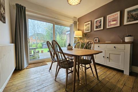 50 The Bancroft, Etwall, Derby, DE65 6NF