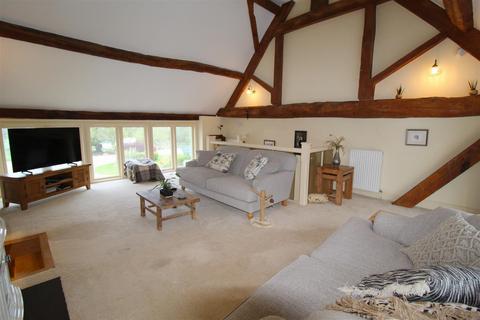 3 bedroom barn conversion for sale, Bishops Itchington, Southam