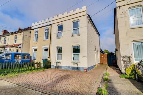 30 Beech Road, Benfleet, SS7 2AZ
