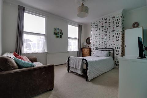 30 Beech Road, Benfleet, SS7 2AZ