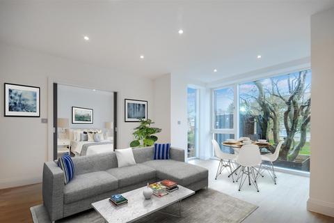2 bedroom flat to rent, Dacres Road, London SE23