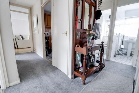 Flat 4, Castle Court Castle Lane, Benfleet, SS7 2AE