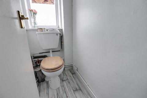 Flat 4, Castle Court Castle Lane, Benfleet, SS7 2AE