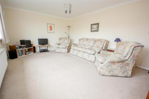 2 bedroom detached bungalow for sale, Ravensbank, Rushden NN10