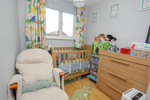 16 Balham Close, Rushden, NN10 9JL