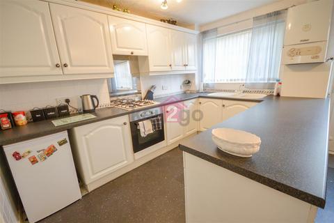 3 bedroom end of terrace house for sale, May Tree Lane, Waterthorpe, Sheffield, S20