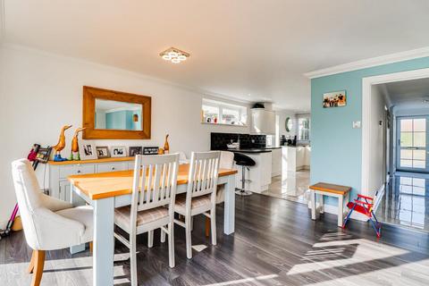 70 Church Road, Benfleet, SS7 4EU