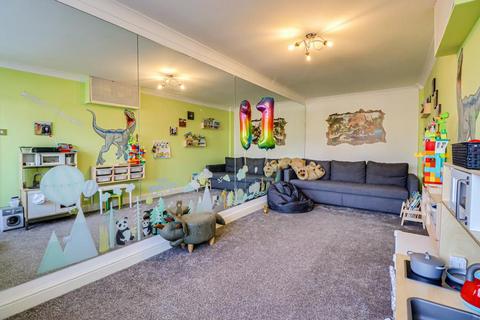 70 Church Road, Benfleet, SS7 4EU