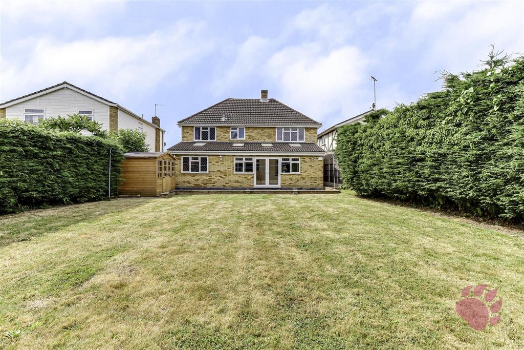 Great Burches Road, Benfleet SS7 5 bed detached house £850,000