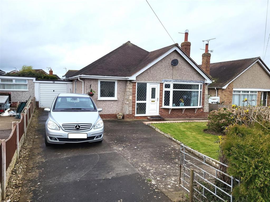 Ffordd Ffynnon, Rhuddlan 3 bed detached bungalow for sale £285,000