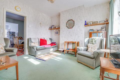 25 Bailey Road, Leigh-on-sea, SS9 3PJ