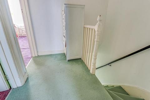 25 Bailey Road, Leigh-on-sea, SS9 3PJ