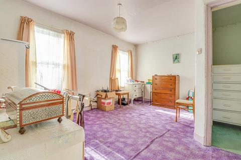 25 Bailey Road, Leigh-on-sea, SS9 3PJ