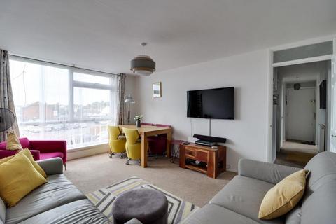 Flat 19, Castle Court Castle Lane, Benfleet, SS7 2AE