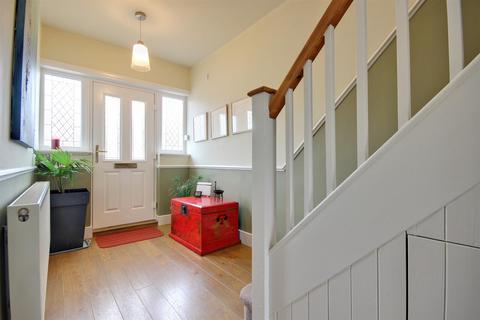 3 bedroom semi-detached house for sale, Park Lane, Cottingham