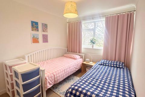18 Links View, Sutton Coldfield, B74 3EP