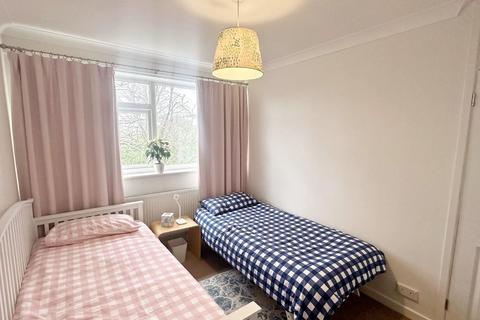 18 Links View, Sutton Coldfield, B74 3EP