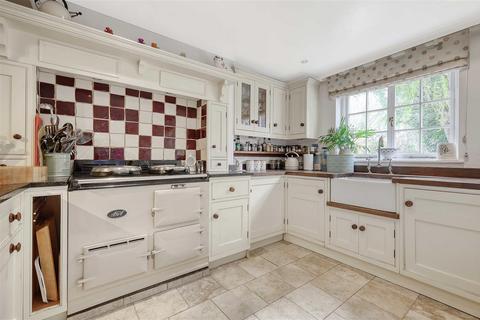 58 Hutton Village, Hutton, Brentwood, CM13 1RU