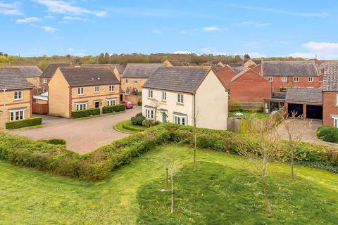 4 bedroom detached house for sale, Lanolin Close, Oakridge Park, Milton Keynes