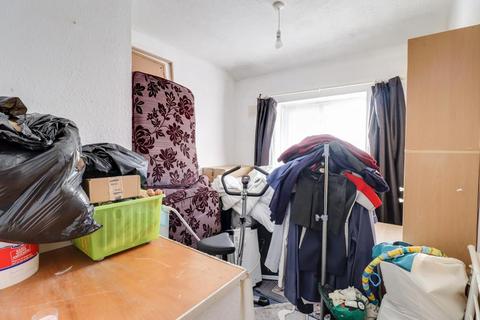 9 Bruton Avenue, Westcliff-on-sea, SS0 0HW