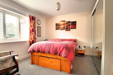 1 bedroom flat to rent, Cambridge Court, Puckeridge. GROUND FLOOR