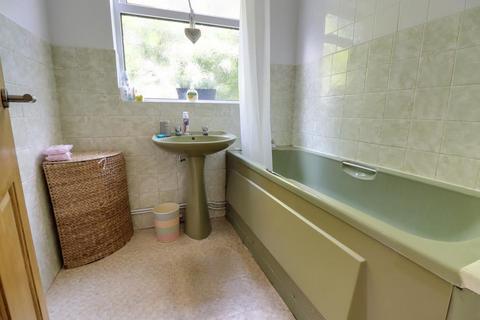 6 Ashcombe Close, Leigh-on-sea, SS9 4SE