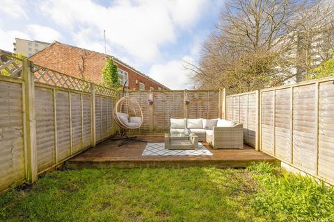 10 Algiers Street, Bristol, BS3 4LP
