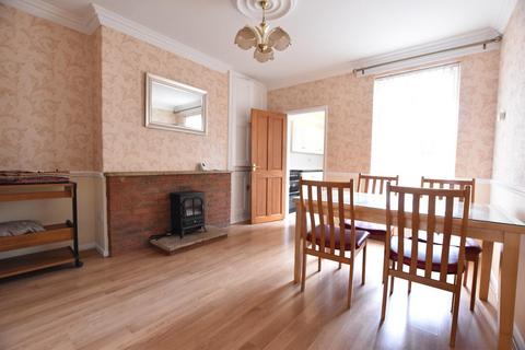 3 bedroom terraced house to rent, Victoria Road, Scunthorpe