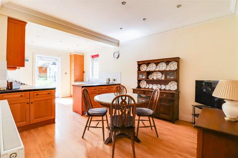 2 bedroom house for sale, Taunton Drive, Westcliff-on-Sea SS0
