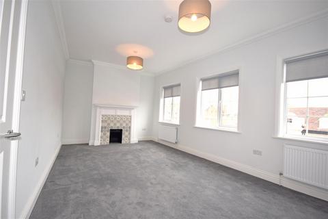 4 bedroom apartment to rent, King StreetTwickenhamMiddlesex