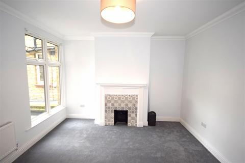 4 bedroom apartment to rent, King StreetTwickenhamMiddlesex