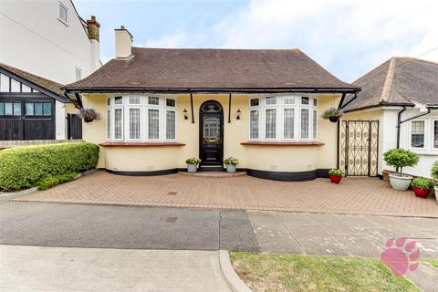 3 bedroom detached bungalow for sale, Sandown Avenue, Westcliff-On-Sea SS0