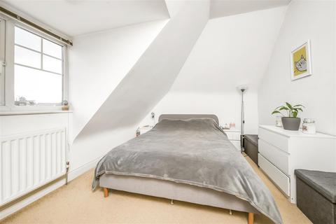 1 bedroom flat for sale, Chudleigh Road, Twickenham
