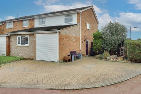 3 bedroom semi-detached house for sale, Thornhill, Leigh-on-Sea SS9