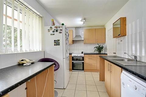 3 bedroom apartment for sale, The Spinney, Hertford SG13