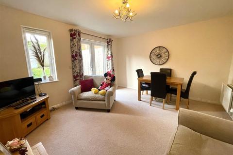 3 bedroom terraced house for sale, Rose Way, Sandbach