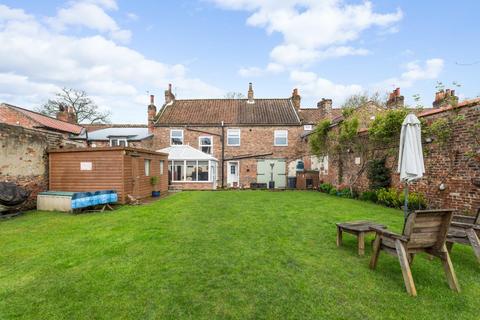 4 bedroom character property for sale, Long Street, Easingwold