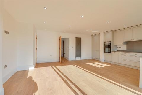 118 Ambleside Drive, Southend-on-sea, SS1 2UN