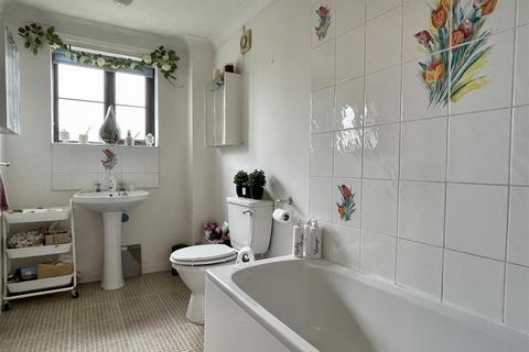 3 Akethorpe Way, Lowestoft, NR32 4TR