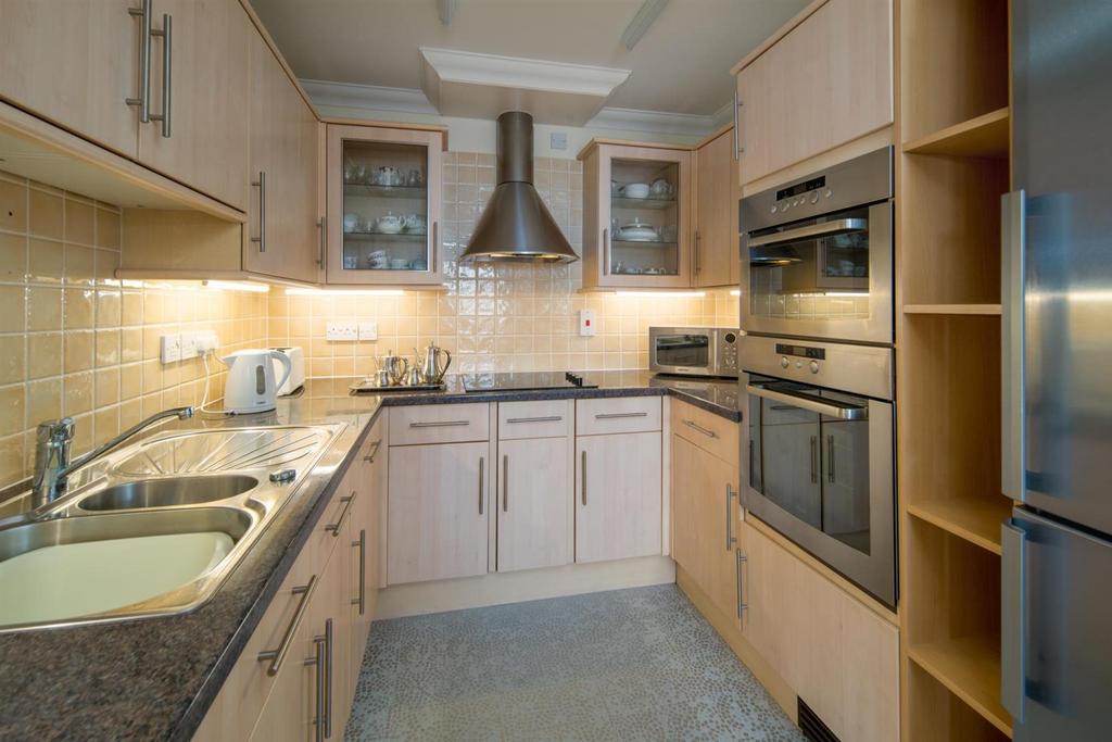 Kitchen..jpeg