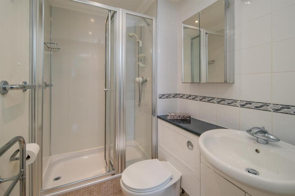 Ensuite.jpeg