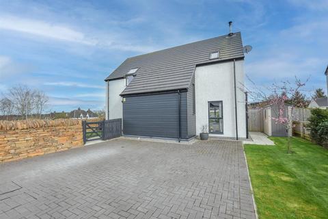 3 bedroom detached house for sale, 5 Mackinnon Drive, Croy, Inverness