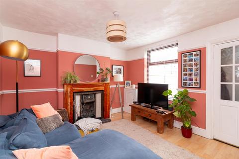 3 bedroom terraced house for sale, Wilford Crescent, Ruddington, Nottingham