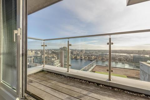 3 bedroom penthouse to rent, The Oxygen Apartments, Royal Victoria Dock, E16