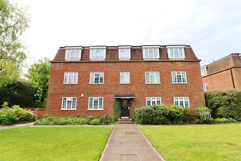 2 bedroom apartment to rent, Craigmount, Radlett