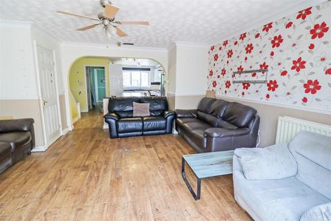 4 bedroom terraced house for sale, Sycamore Field, Harlow