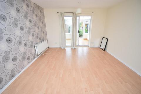 2 bedroom semi-detached house to rent, Holly Approach, Ossett WF5