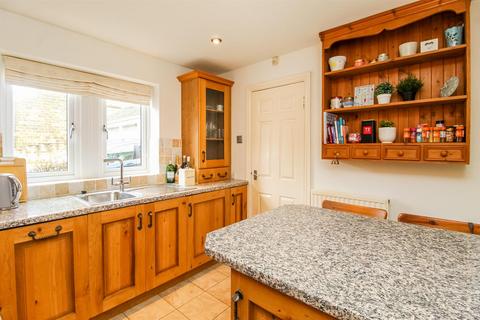 3 bedroom terraced house for sale, Old Mount Farm, Wakefield WF4